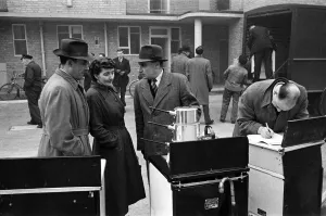Door to Door Salesmen sell domestic appliances to homeowners in London