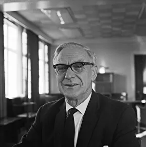 01157 Prints: Dr Archibald Russell, the retiring chairman of the British Aircraft Corporation