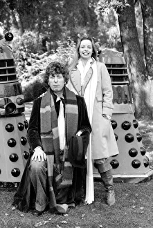 00055 Prints: Dr Who television programme 1979 Tom Baker and Lalla Ward