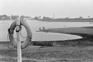 00486 Prints: Dried out Edgbaston reservoir in Birmingham during the summer heatwave of 1976