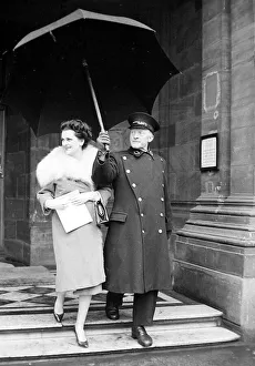 Divorce Prints: The Duchess of Argyll at the door of the Caledonian Hotel Argyll Divorce