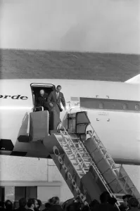 01159 Prints: The Duke of Edinburgh is to fly the British built Concorde 002 at Mach Two - twice