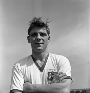 00237 Prints: Duncan Edwards of Manchester United just before the Munich plane disaster in 1958