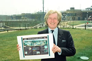 00982 Prints: Duncan Hall, Chief Executive of TDC on the Tees Barrage site. 13th July 1995