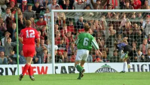 00270 Prints: Duncan Shearer scores a goal for Aberdeens during their match against Hibernian in
