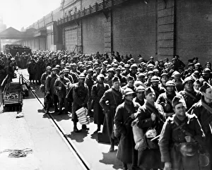 00994 Prints: The Dunkirk evacuation, the evacuation of Allied soldiers from the beaches