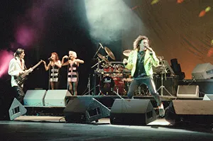 00874 Prints: Duran Duran in concert. Pictures circa 14th March 1989 The group were