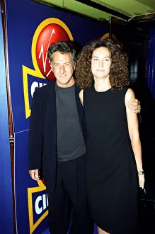 00139 Prints: Dustin Hoffman Actor August 98 Arriving at the photographer at the premiere of Lock