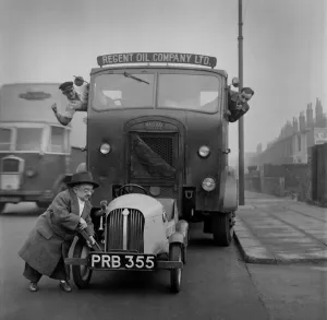 Dwarf Henry Behrens with his Midget Car. November 1952 C5653