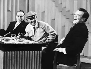 00126 Prints: Eamonn Andrews tv presenter with Bing Crosby centre and Bob Hope left