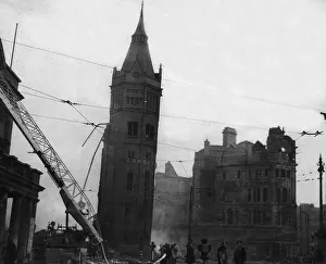 Early on the 8th May 1941 the Prudential Tower in Hull City Centre is still standing