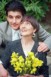 00918 Prints: EastEnders stars June Brown (Dot Cotton) and John Altman (Nick Cotton). 23rd March 1990