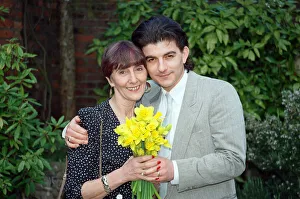 00918 Prints: EastEnders stars June Brown (Dot Cotton) and John Altman (Nick Cotton). 23rd March 1990