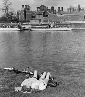 Easter 1952 Thames River Scenes between Hampton Court and Windsor C1877 / 4