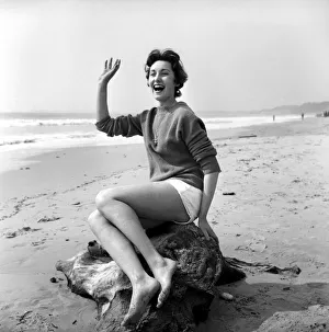 00070 Prints: Easter at Bournemouth: A sunny Good Friday on the South Coast e Fashion model Margaret