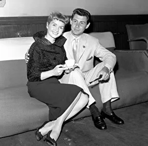 01025 Prints: Eddie Fisher and his wife Debbie Reynolds who arrived over here for Mr Fisher