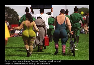 Edinburgh Fringe Festival August 1997 Cirque Baroque Candides French Circus troupe march