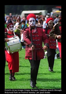 Edinburgh fringe festival august 1997 cirque baroque candides french circus troupe march