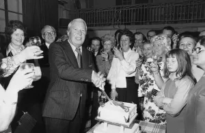 Edward Heath cutting cake at constituency party event in Sidcup - April 1975 - 19 / 04 / 1975