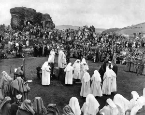 Arts Prints: Eisteddfod National. A close-up picture of the Gorsedd ceremony in progress