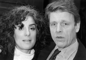 01430 Prints: Eleanor Bron and Edward Fox at theatre photocall - March 1987 17 / 03 / 1987