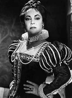 Elizabeth Taylor Actress as Mary Queen Of Scots in The Mirror Crack D