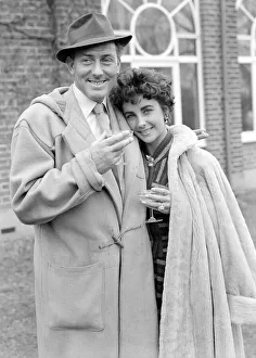 Elizabeth Taylor actress and Michael Wilding back from Honeymoon