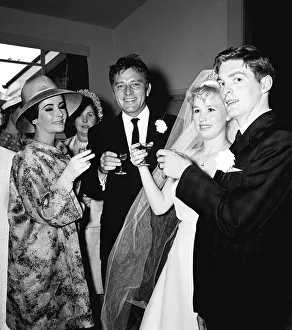 Elizabeth Taylor Aug 1963 and Richard Burton attend wedding of Richard Burton