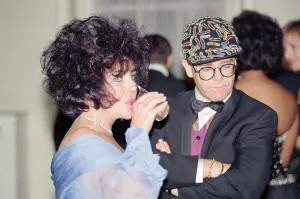 01095 Prints: Elizabeth Taylor and Elton John at a gala dinner in aid of the AIDS Crisis Trust in