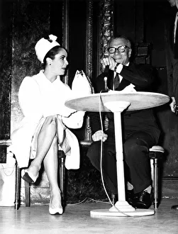 Worried Prints: Elizabeth Taylor on stage with Laurence Olivier rehearsing for charity show London