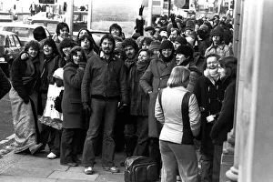 Queues Prints: Elton John fans spent the night in sub-zero temperatures to make sure of getting tickets