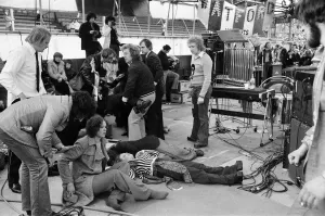 Elton John fans swarm in to Watfords Vicarage Road ground