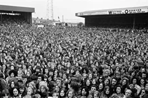 Elton John fans swarm in to Watfords Vicarage Road ground