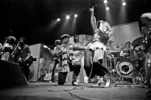 Singe Prints: Elton John and Kiki Dee performing on stage on Sunday 21st November 1976