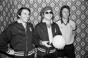 Elton John pictured with Graham Taylor and another player in Wembley during a 5 a side
