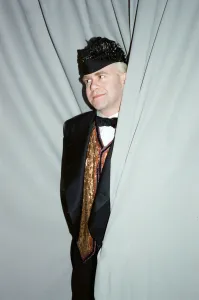 01095 Prints: Elton John pictured in Paris where he is performing during his Reg Strikes Back Tour