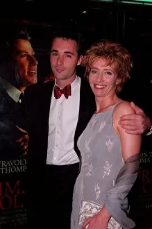 Images Dated 29th October 1998: Emma Thompson Actress October 98 Arriving at the Empire Leicester Square with her