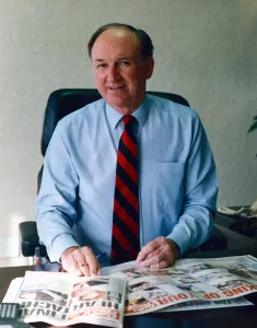 Desk Prints: Endell Laird, Editor in Chief Scottish Daily Record and Sunday Mail. 5th October 1992