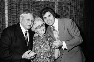 Engelbert Humperdinck with his parents, Mervyn and Olive Dorsey. 12th December 1979