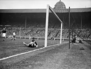 01364 Prints: England 3-0 Scotland, Home International Championship match at Wembley Stadium