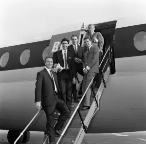 00795 Prints: The England football team pictured at London airport en route to Belfast for their Home