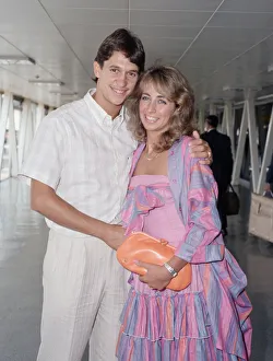 01055 Prints: England footballer Gary Lineker with his wife Michelle at London Heathrow