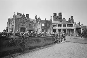 00802 Prints: The England national team squad pose at Lilleshall before a training session in