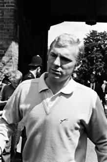 00248 Prints: The England team depart from Hendon Hall hotel on their way to Wembley for the World Cup