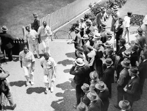 00442 Prints: England tour of Australia for the Ashes. The England team coming in received a good