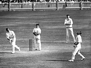 00436 Prints: England tour of Australia for the Ashes. Second day of the Australia v England