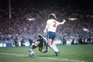 English Prints: England v Argentina May 1980 Phil Neal fouls Diego Maradona CL13 649
