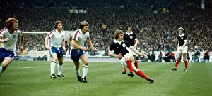 England versus Scotland Home International football Arthur Duncan hits a pass out
