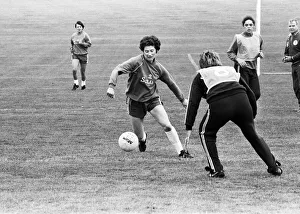 00354 Prints: England Womens Football Team, pictured during training session ahead of their