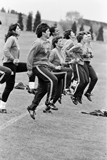 01525 Prints: England Womens Football Team, pictured during training session ahead of their